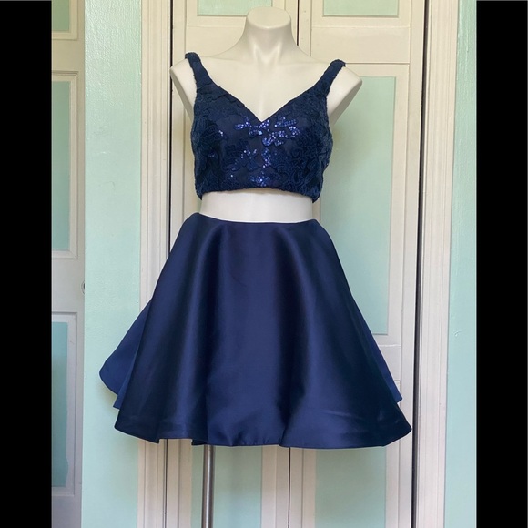 jolene Dresses & Skirts - Size 6 Navy 2 piece Homecoming Cocktail Dress Pockets A- Line